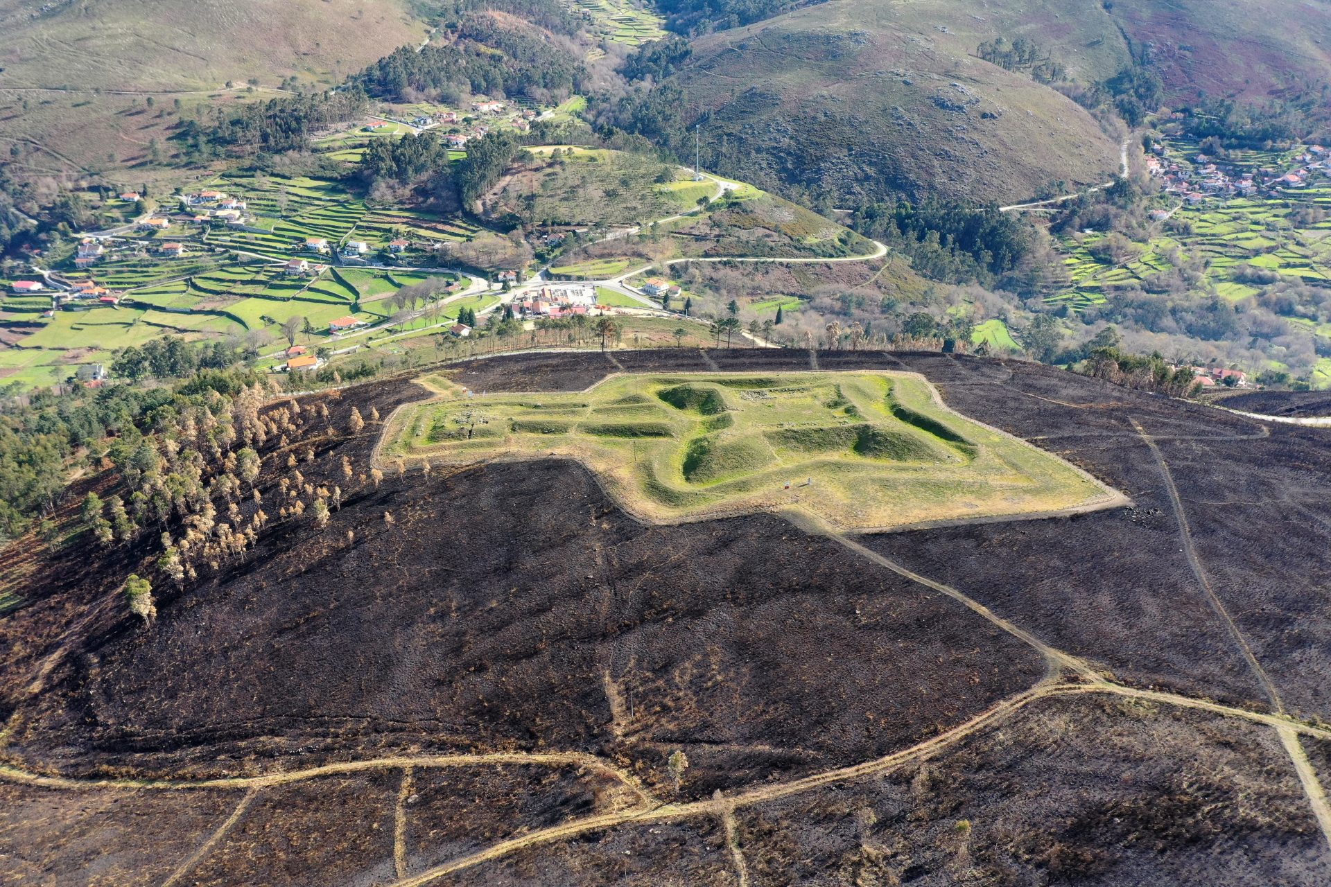 Forte de Bragandelo e lugar de Extremo ao fundo, Arcos de Valdevez.