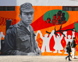 Mural de homenagem a Salgueiro Maia na fachada da NOVA FCSH